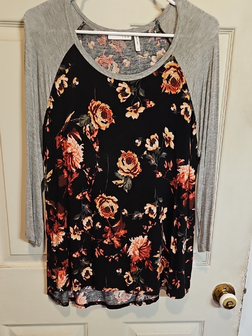 Women's Floral Raglan Long Sleeve Top - Black & Gray